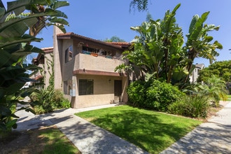 Building Photo - 1736-1738 Hornblend St