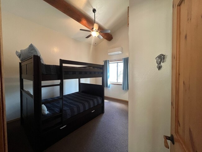 Building Photo - 3 Bedroom, 2.5 Bath Mountain Home on 1 Acre