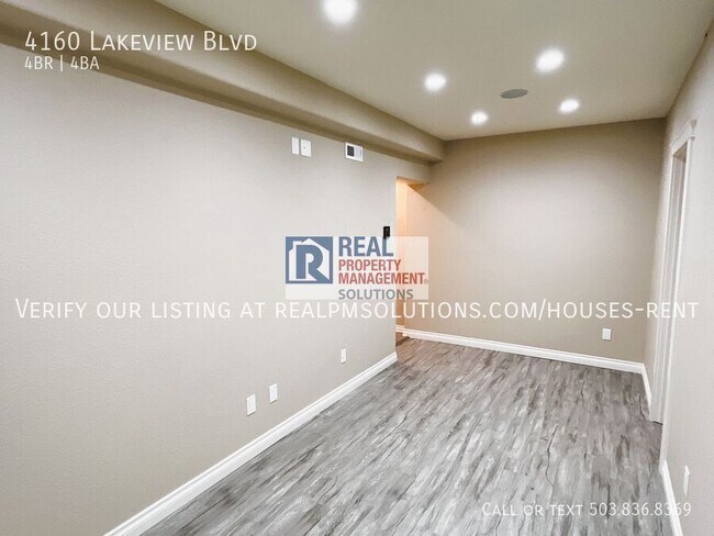 Building Photo - 4160 Lakeview Blvd