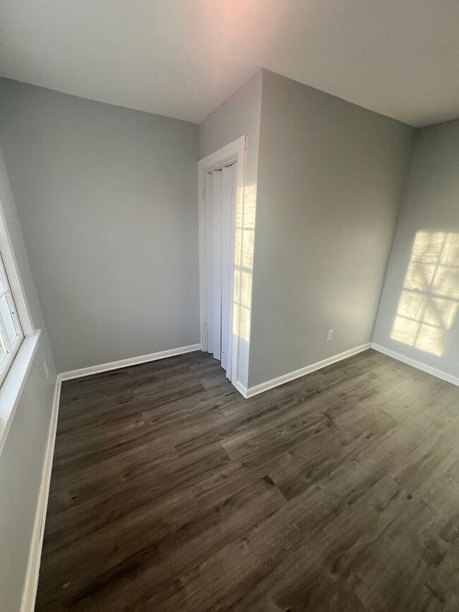 Building Photo - 1011 Merritt St