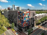 Building Photo - 407 W Rich St