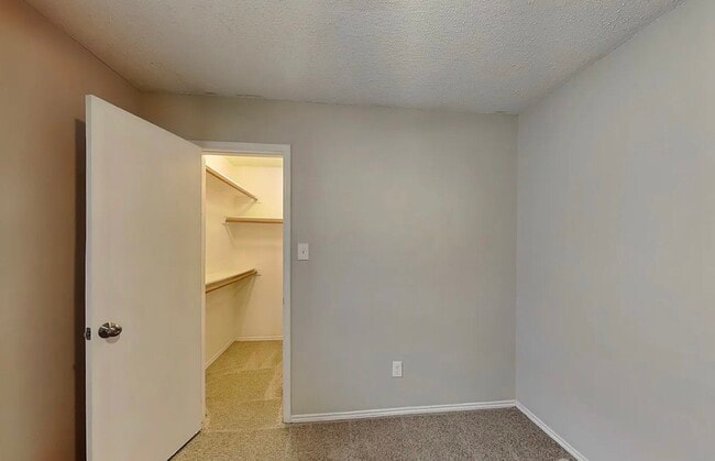 Building Photo - Spacious, Stylish, and Simply Perfect  3-Bedroom Home