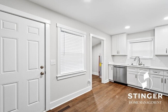 Building Photo - 607 Greenway Ct