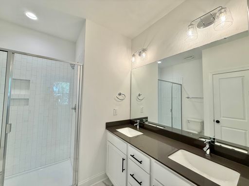 Building Photo - **OFFERING $125 RENT DISCOUNT FOR FIRST 6 MONTHS** Newly Built 4BD, 3.5BA Raleigh Townhome in a G...