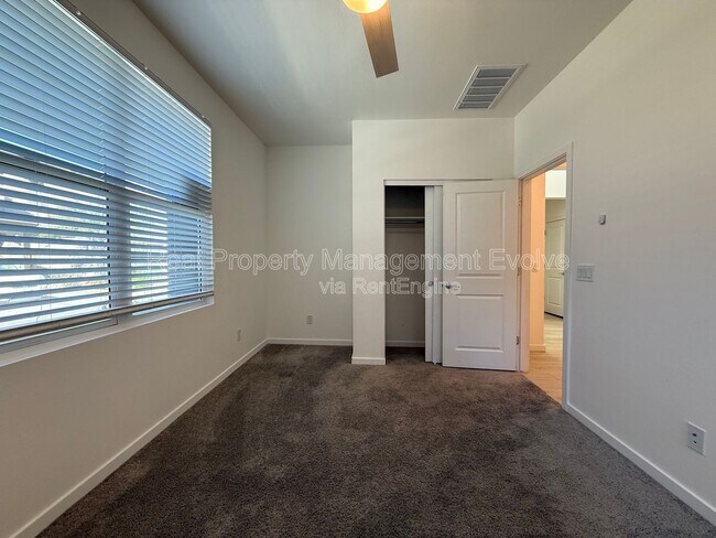 Building Photo - 17760 W Cassia Way