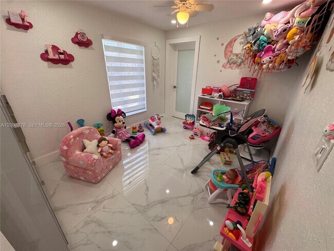 Building Photo - 10412 SW 173rd St