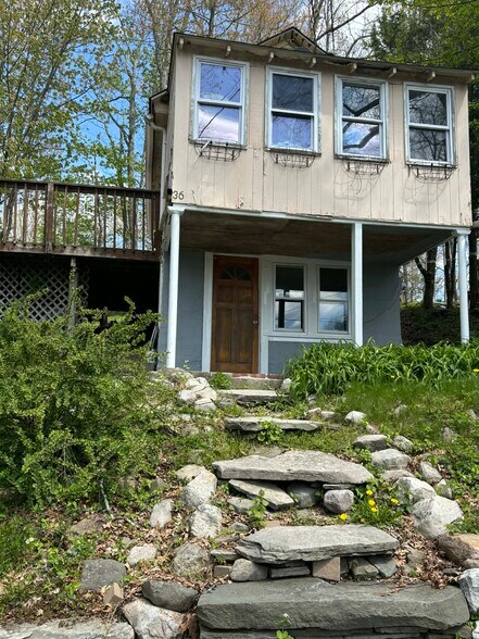 Front door. One of the two entrances. - 36 Maple Trl