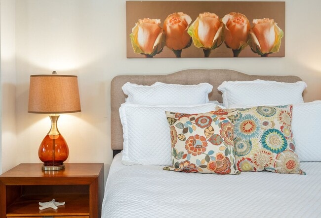 Building Photo - Beautiful Fully Furnished, 3 Bed/2 Bath Kai Ani Village Townhome