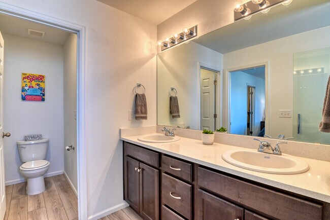 Building Photo - 9857 Beckham St