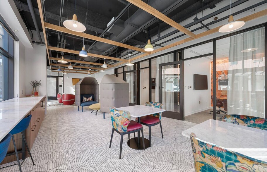 Building Photo - 60 Kilmarnock St