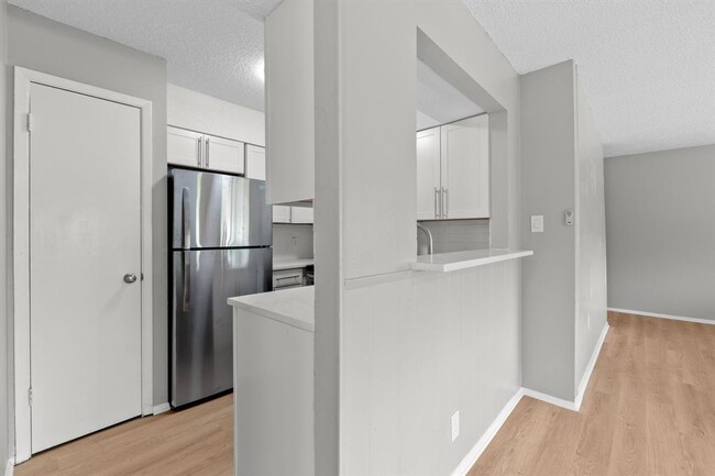 Building Photo - 8903 Parkfield Dr