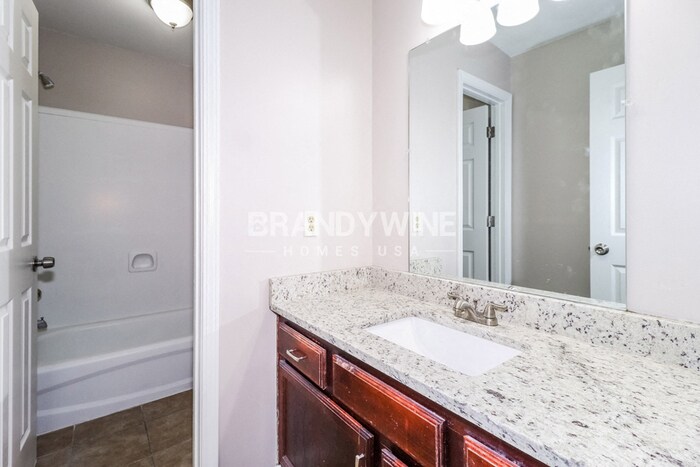 Building Photo - 2376 Oak Springs Dr