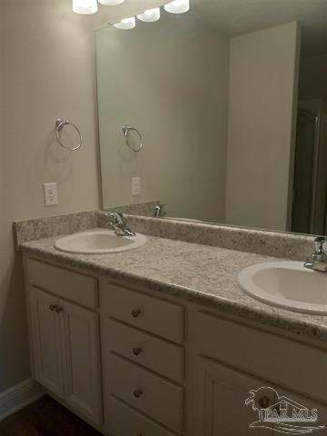 Building Photo - Adorable Townhome close to NAS and Navy Federal!