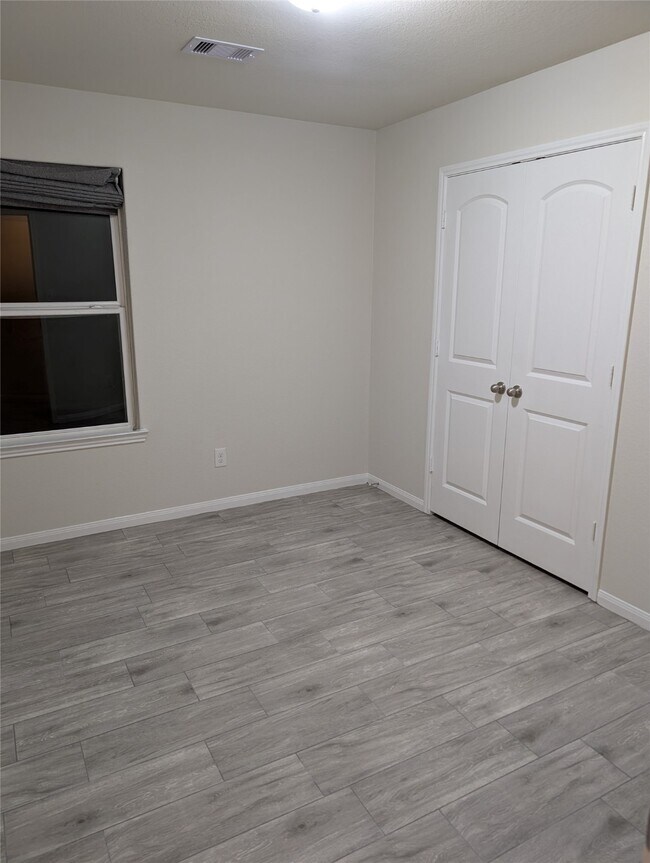 Building Photo - 12308 Anchor St