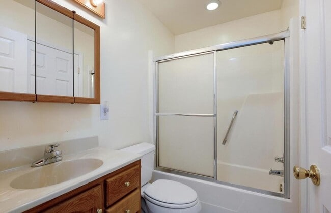 Building Photo - Charming Single Family for Lease