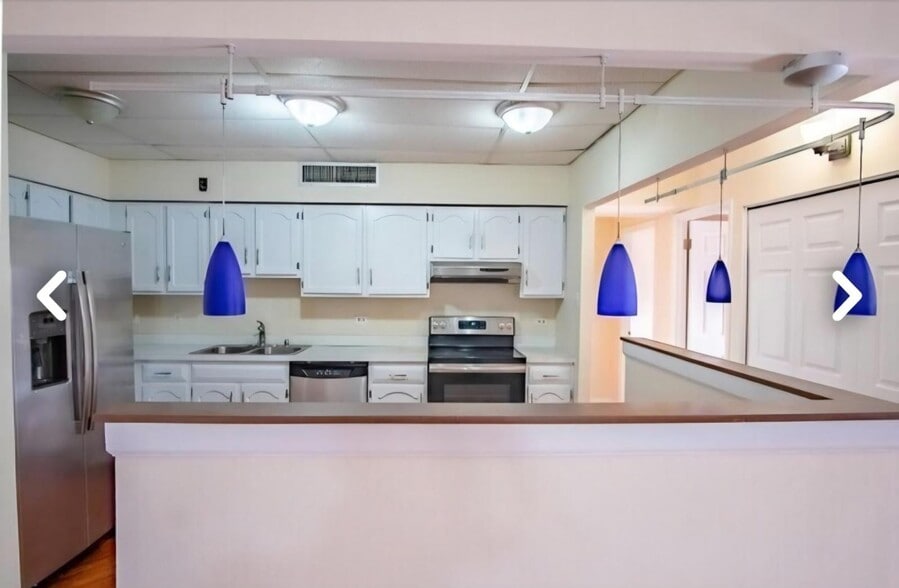 Building Photo - 20729 Valley Forge Cir