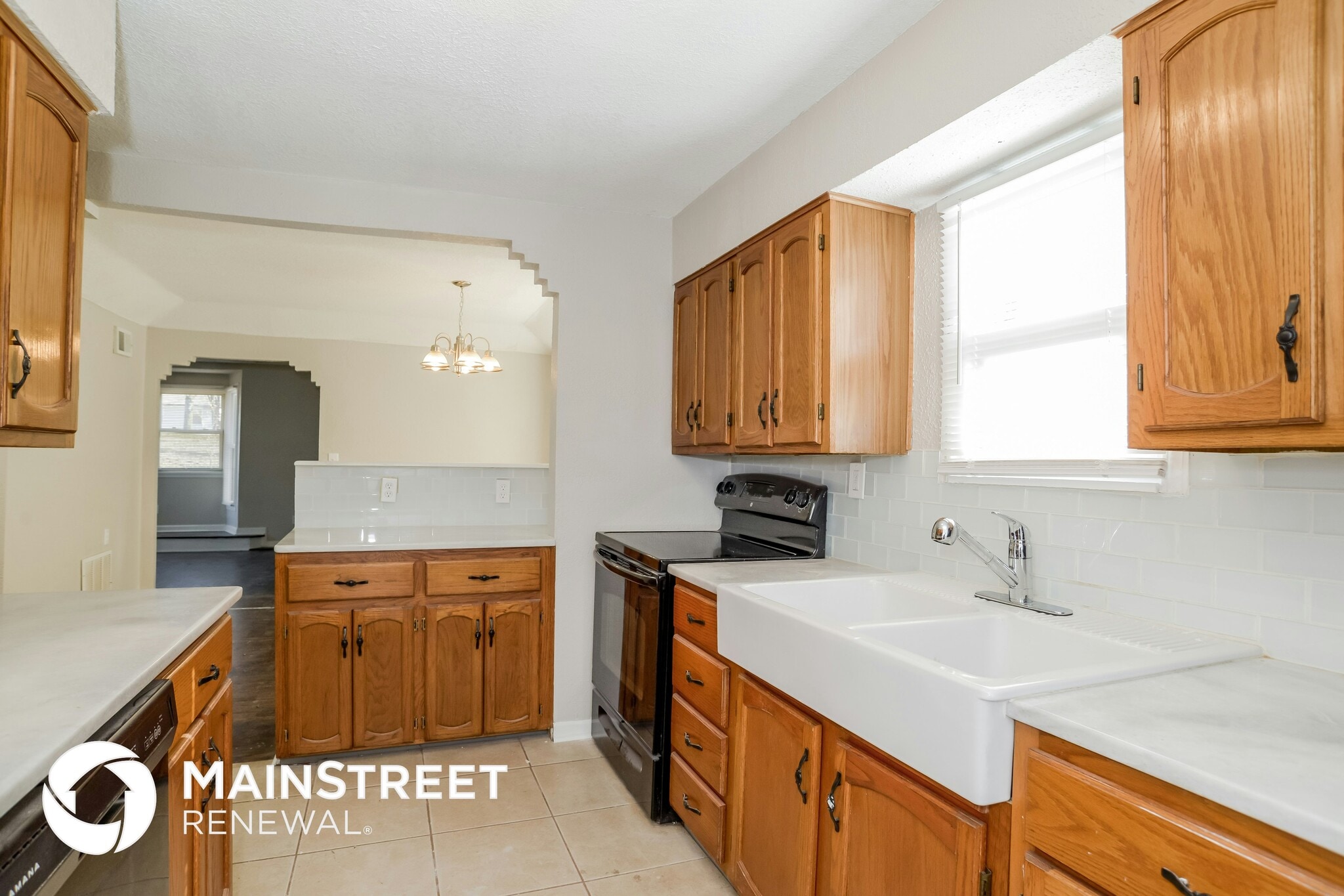 Building Photo - 8840 N Main St