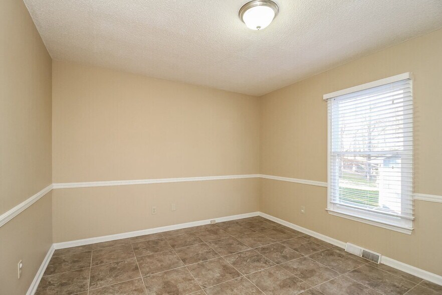 Building Photo - 3112 Hickory Ridge Dr