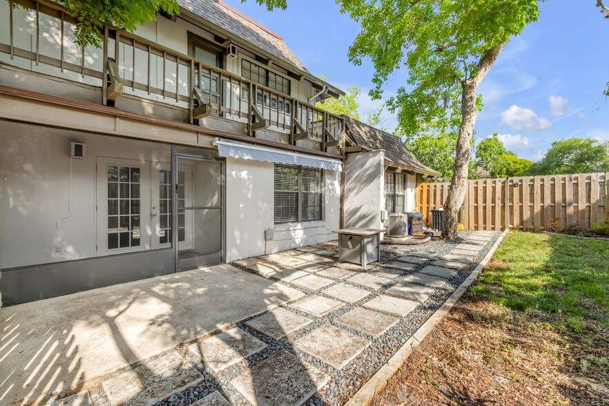 Building Photo - 1 Timberline Trl