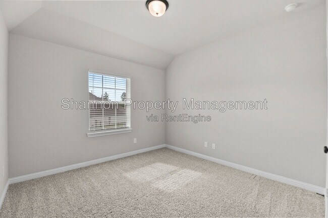 Building Photo - 28080 Woodland Bend Way