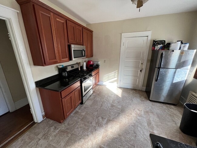 Building Photo - 2944 N Maryland Ave