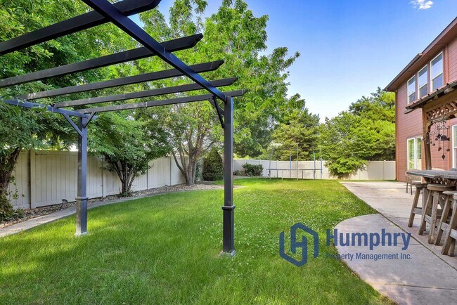 Building Photo - 3956 E Granger Dr