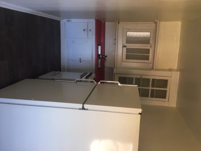 Building Photo - 1 bed/1 bath APT just south of downtown