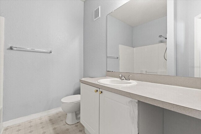 Building Photo - 852 Grand Regency Pointe