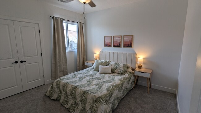 Building Photo - 693 S Taylor Creek Dr