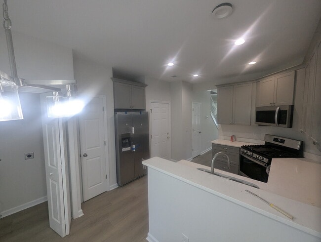 Building Photo - 3 BD Single Family Home Daniel Island