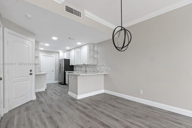 Building Photo - 152 Santa Barbara Way