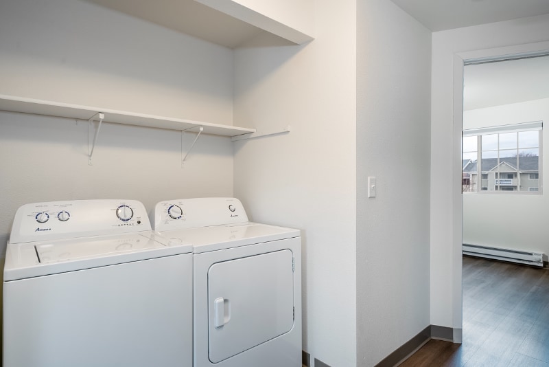 Building Photo - 1430 3rd Ave E