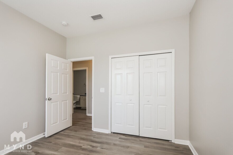 Building Photo - 10841 Newbridge Dr