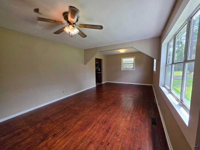Building Photo - 137 GA-257