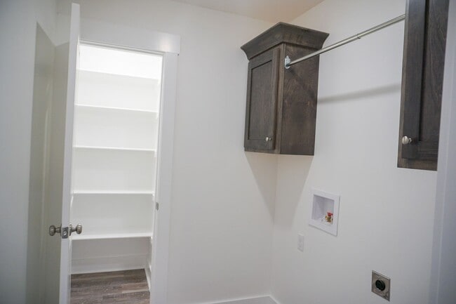 Building Photo - BRAND NEW 4 Bedroom, 2 Bath Home in Nettleton School District!