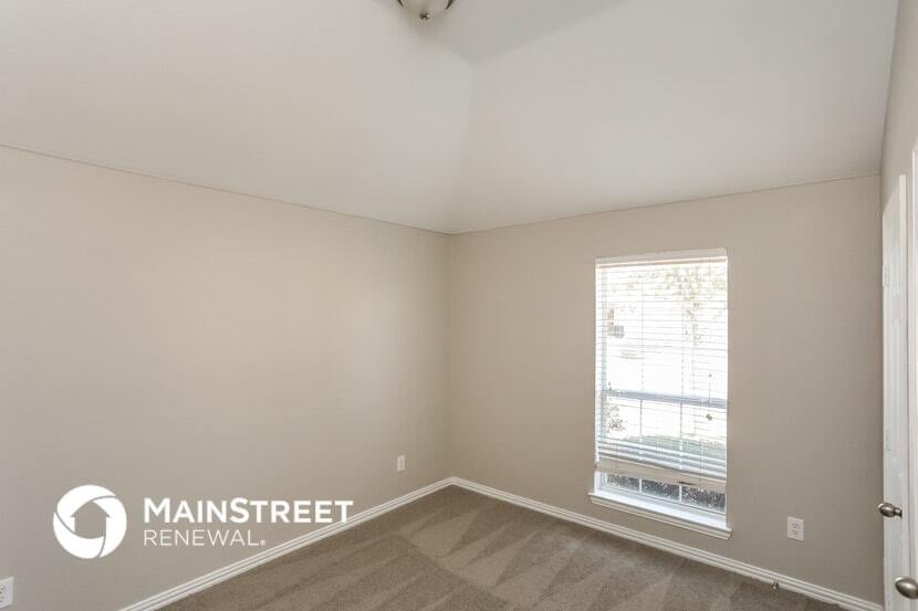 Building Photo - 3305 Overstreet Ln