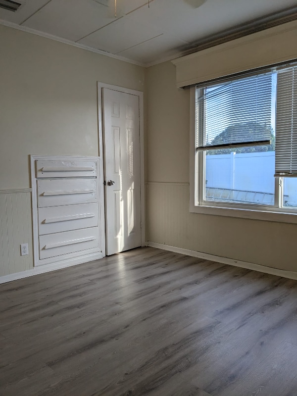 Building Photo - 305 3rd St