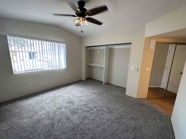 Building Photo - 2540 W Falbrook Way