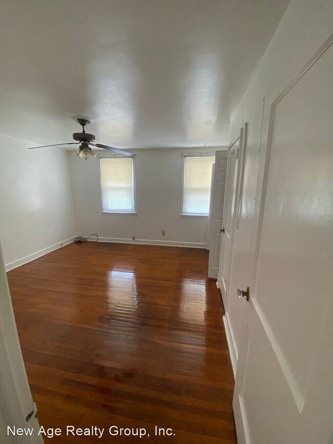 Building Photo - 2 br, 1 bath House - 4520 Robbins Street