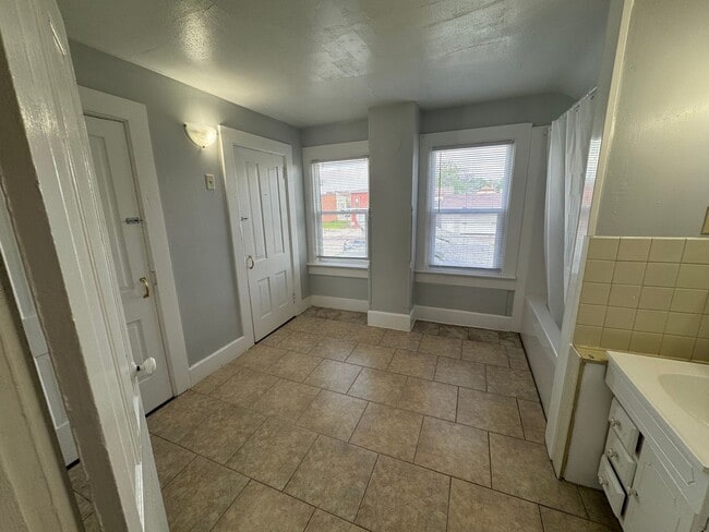 Building Photo - 1511 Ripley St