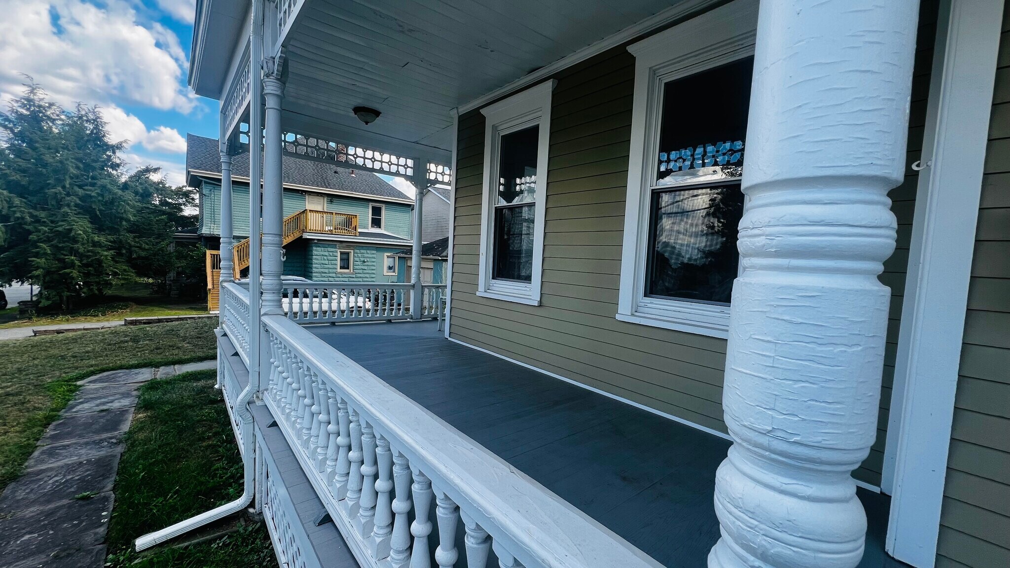 FRONT PORCH - 89 Grant St