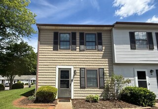 Building Photo - End Unit at CountryPlace