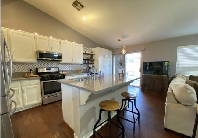 Building Photo - 1617 Cloud Dance Ct
