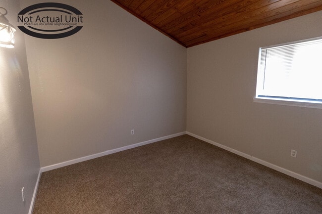 Building Photo - 7313 N Moberly Dr