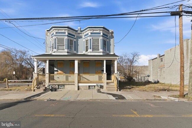 Building Photo - 903 N 5th St