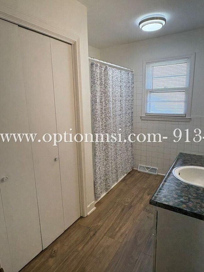 Building Photo - Nook on the Northside!