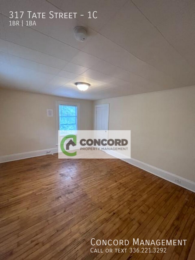 Building Photo - 317 Tate St