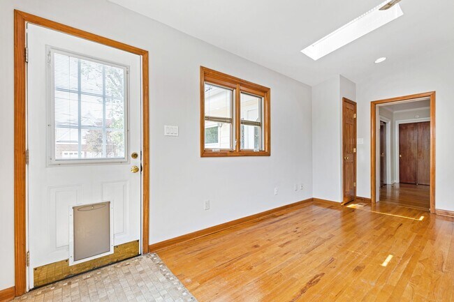 Building Photo - 5270 Six Forks Rd