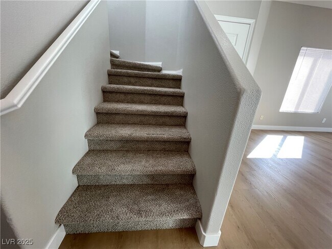 Building Photo - 8463 Antique Cameo Ave