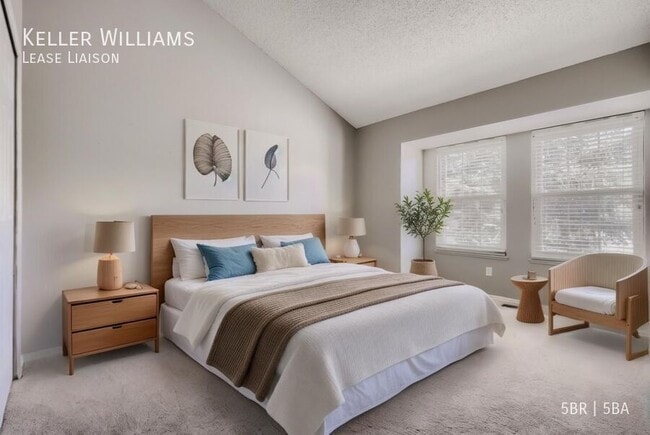 Building Photo - 8050 Butterweed Dr